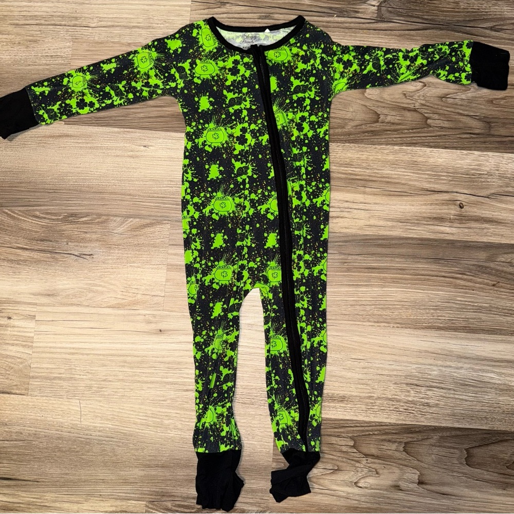 Sleepy Peanuts St. Patrick’s paint party bamboo pjs 4T